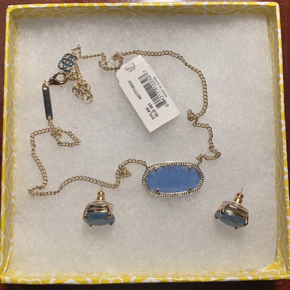 Kendra Scott earrings and necklace